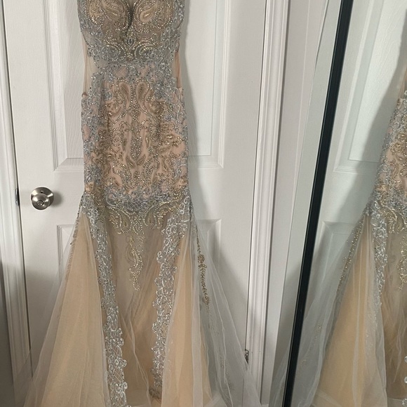 Size 0-2 - Picture 6 of 6